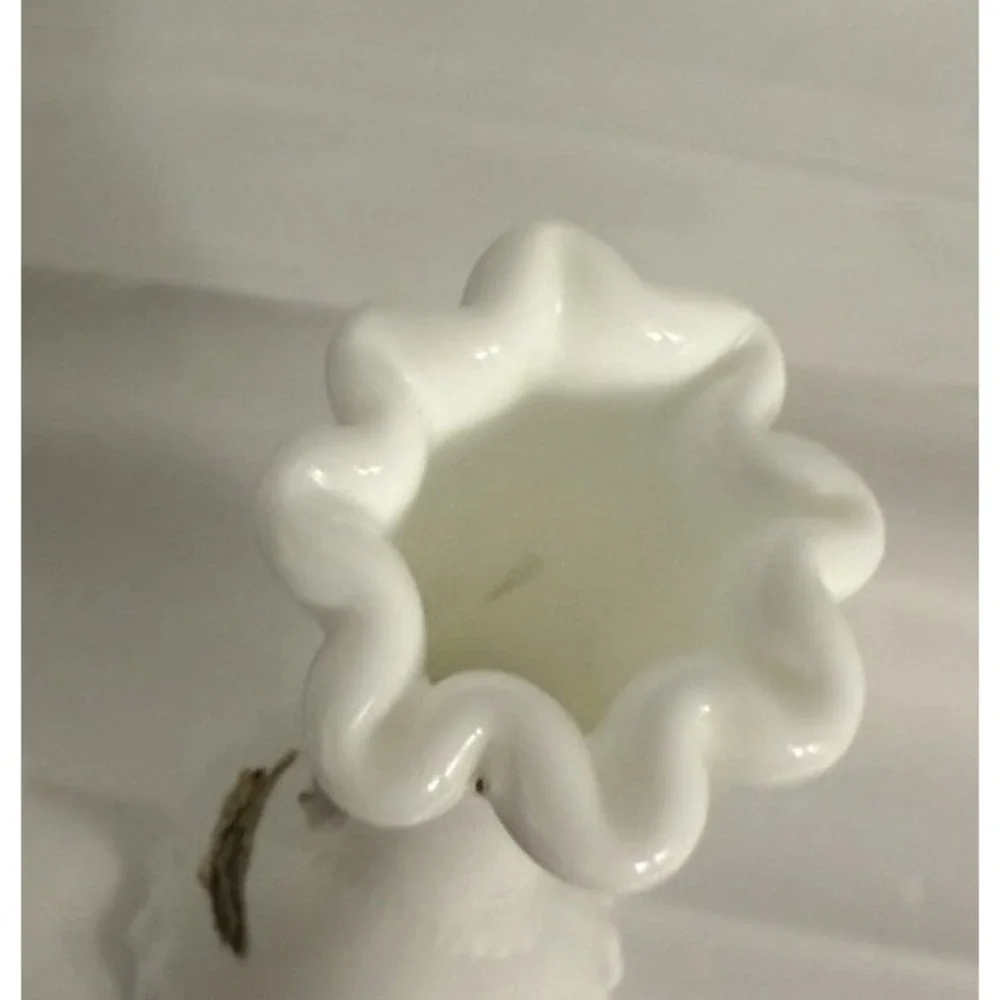 Fenton Hobnail Bud Vase - Picture 4 of 4